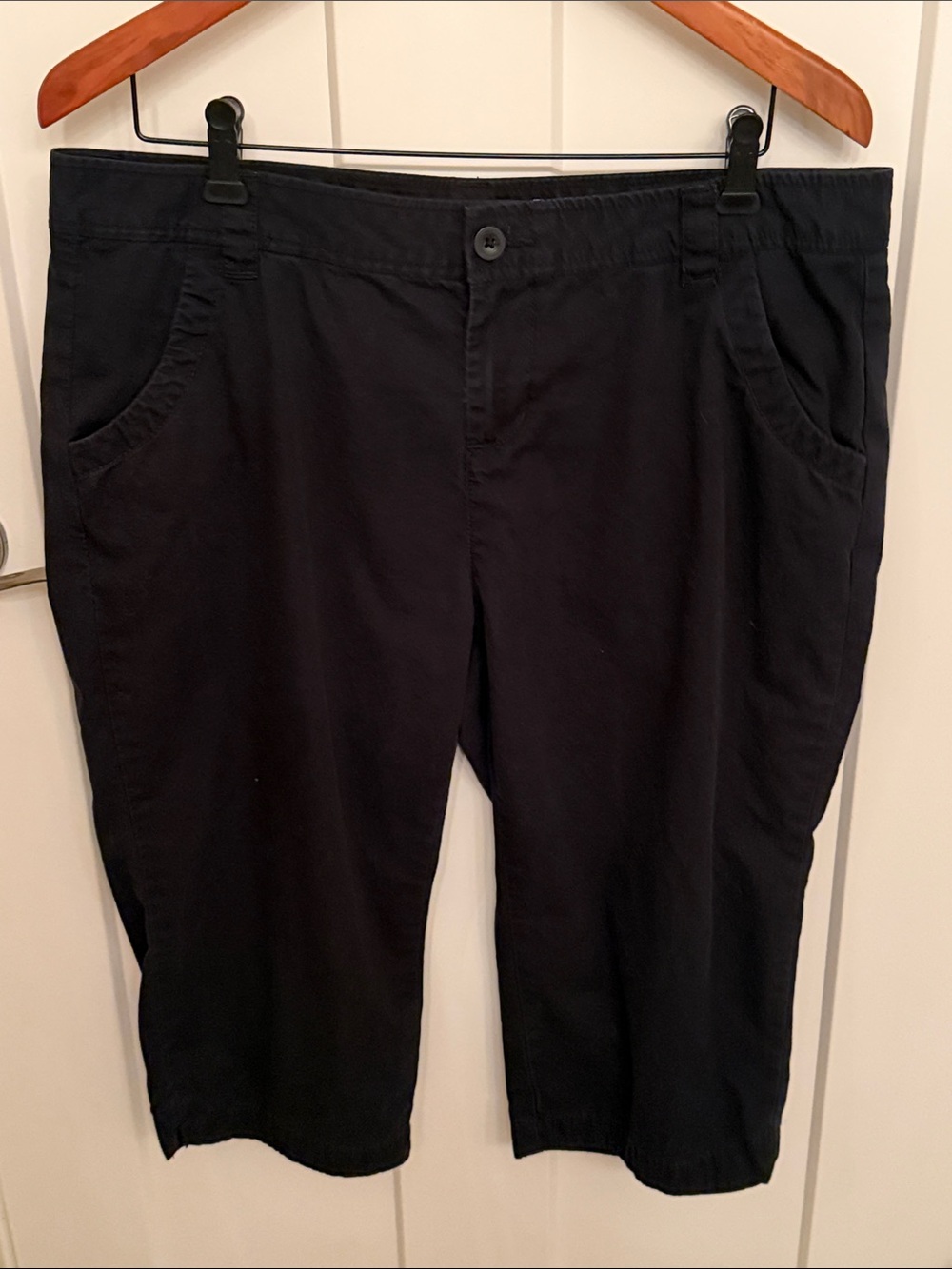 Black Casual Long Shorts by Old Navy, size 14